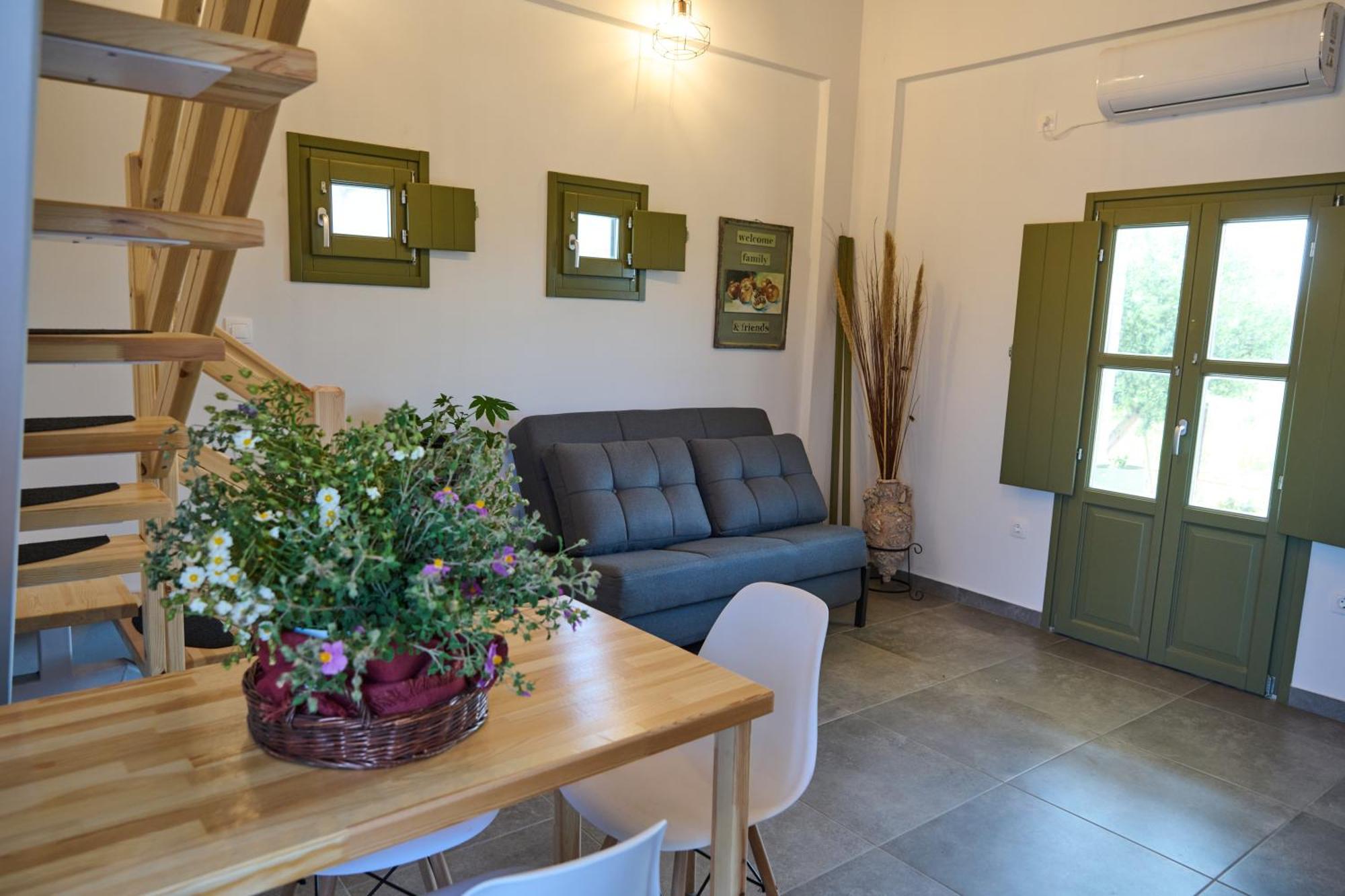 La Familia Luxury Private Maisonettes Near The Sea Gytheio Exterior foto