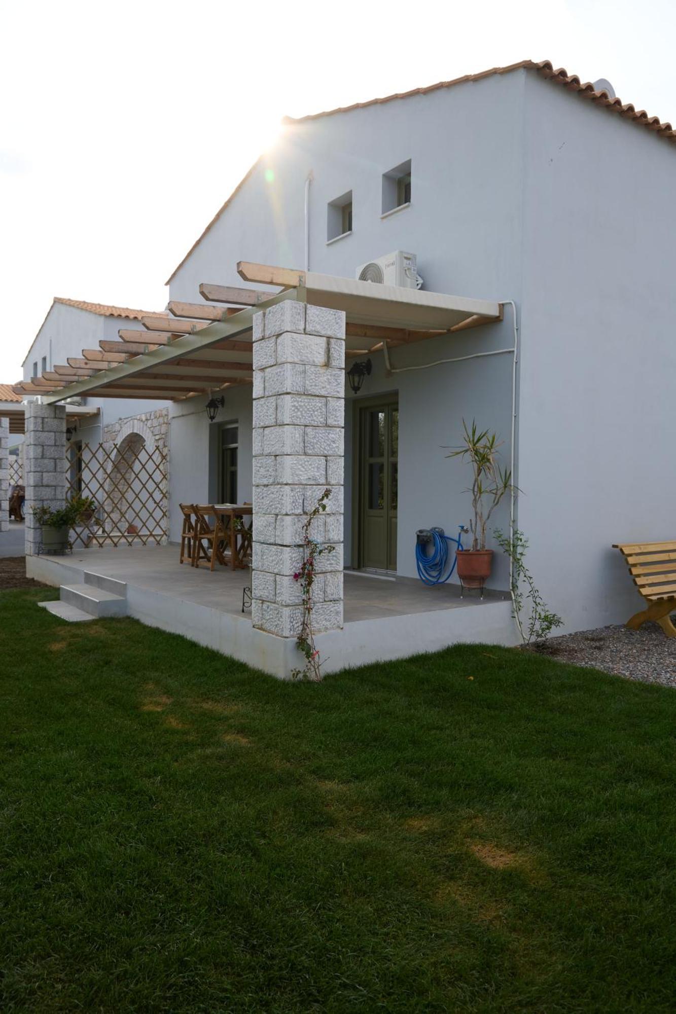 La Familia Luxury Private Maisonettes Near The Sea Gytheio Exterior foto