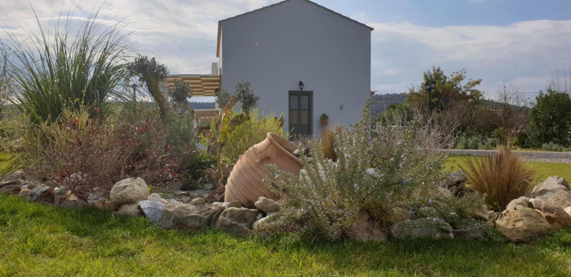 La Familia Luxury Private Maisonettes Near The Sea Gytheio Exterior foto